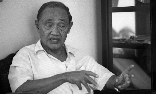 Prof. Poorwo Soedarmo: Bapak Gizi Nasional